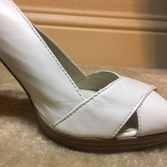 Colin Stuart heels - Picture 4 of 5