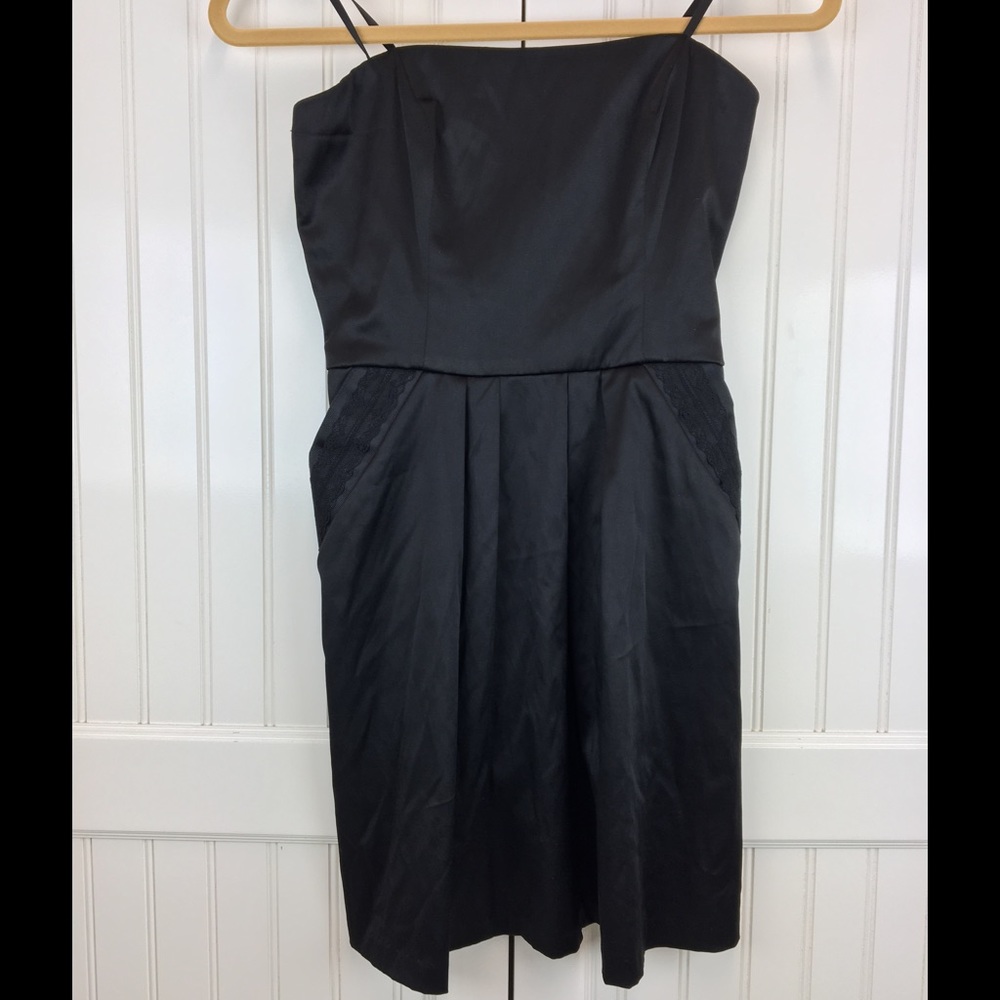 Black strapless dress, with pockets!