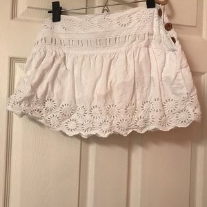 American Eagle eyelet/crochet style skirt