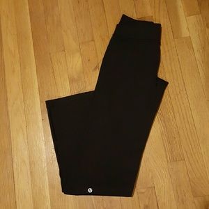Lululemon black astro pant size 6