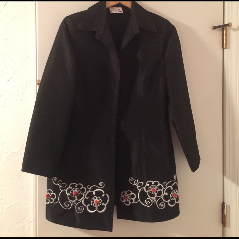 Long Black M & ZEN Spring Coat w White Embroidery