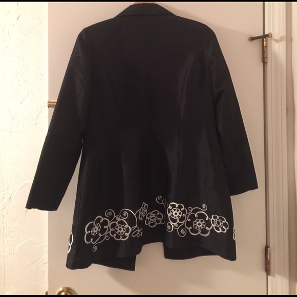 Long Black M & ZEN Spring Coat w White Embroidery - Picture 3 of 4