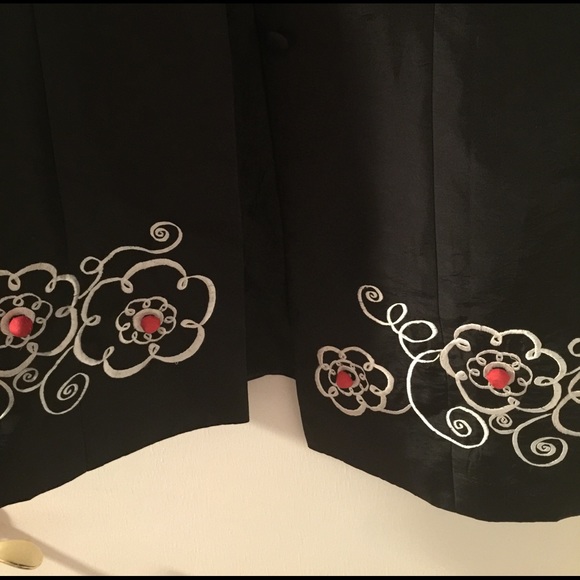 Long Black M & ZEN Spring Coat w White Embroidery - Picture 4 of 4