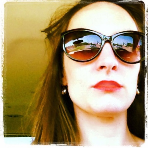 Meet your Posher, Audra - Picture 1 of 1