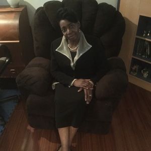 Meet your Posher, Beverly