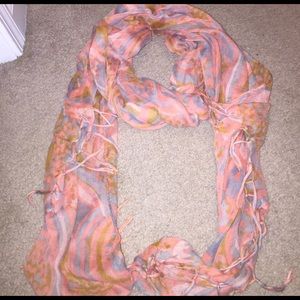 MULTICOLORED LONG SCARF WITH TASSELS