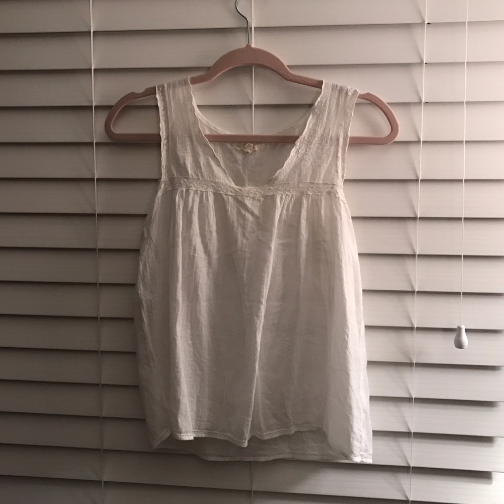 Aerie top