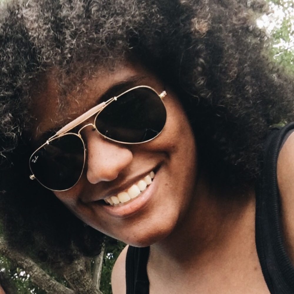 Meet your Posher, Danielle
