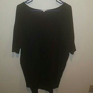 🦄NEW LISTING🦄 XL Lularoe Irma in Black!