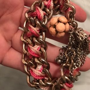 Pink chain bracelet. Forever 21.