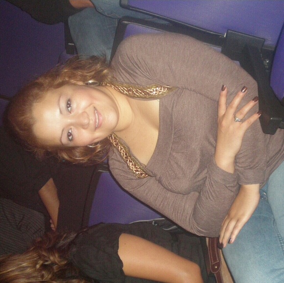 Meet your Posher, Elissa - Picture 1 of 1