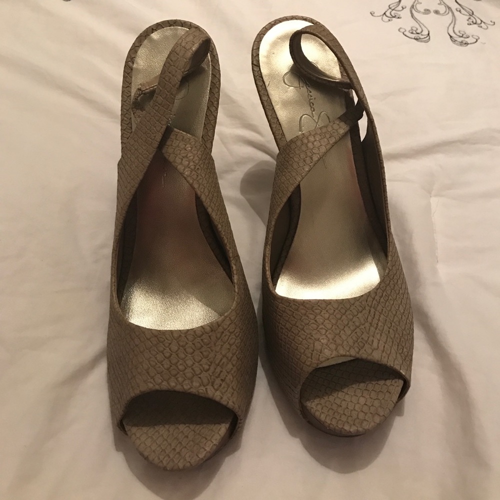 Jessica Simpson sling back pumps
