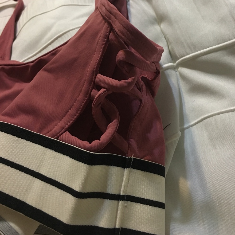 💥Brand new VS PINK Ultimate unlined sports bra - Picture 3 of 4