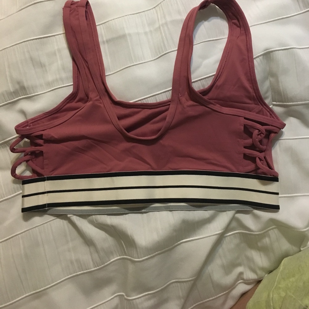 💥Brand new VS PINK Ultimate unlined sports bra - Picture 4 of 4