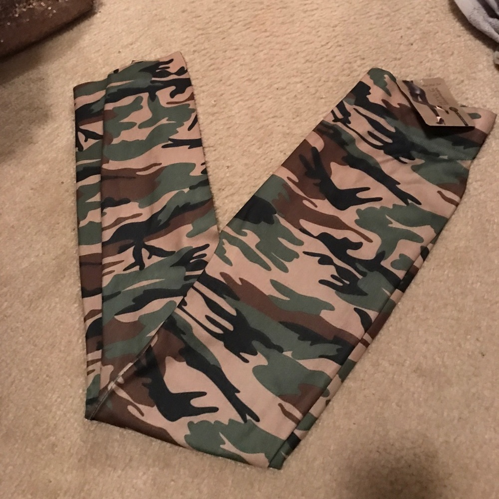 Camo leggings