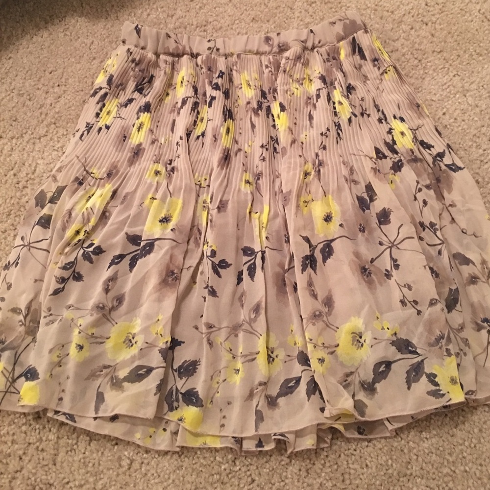 Grey/ brown floral chiffon skirt