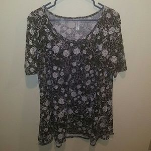 💕NEW LISTING💕 2XL Lularoe Perfect T