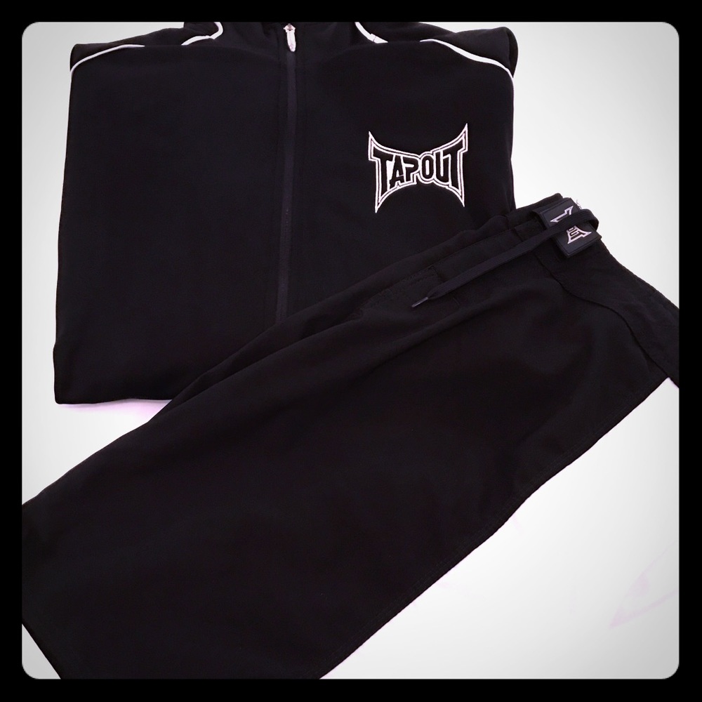 NWOT tap out zip up hoodie and matching 34 shorts