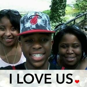 Meet your Posher, Monique