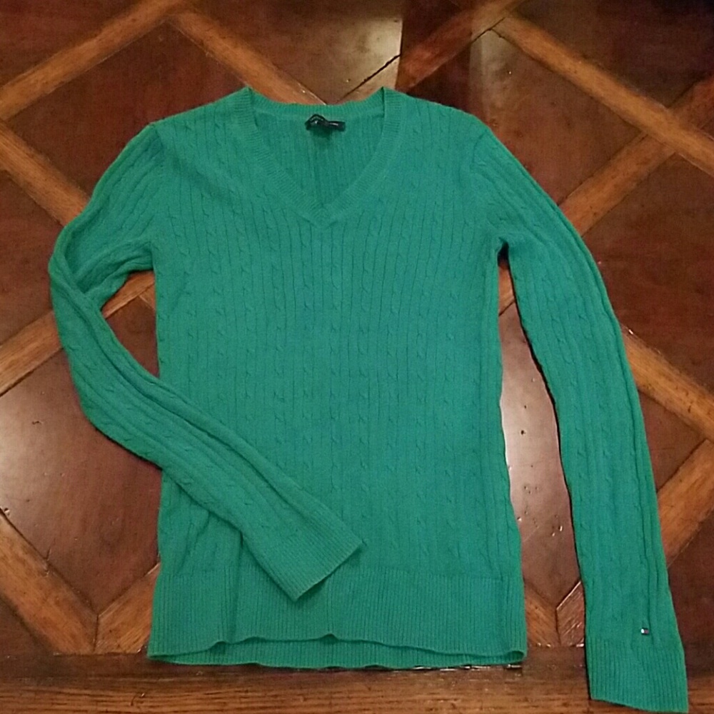 **SOLD**  Tommy Hilfiger green sweater size S