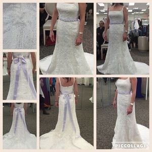 Ivory lace Oleg Cassini wedding dress