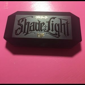 KVD Shade and Light Eyeshadow Quad in Plum