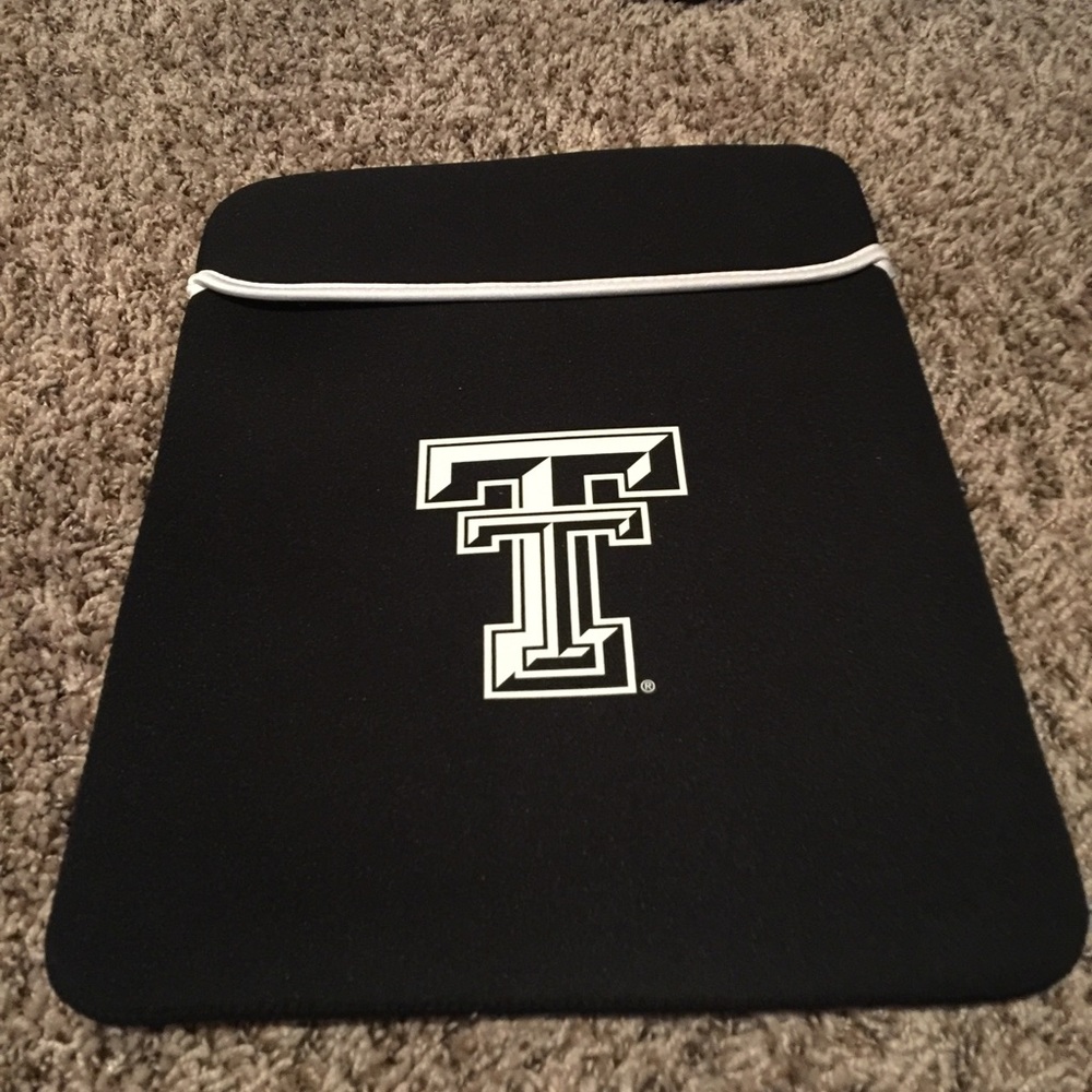 🎉Texas Tech fans! Laptop pouch.