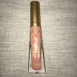 Too Faced Melted Liquified Matte LS  in Child Star