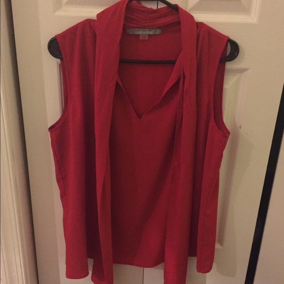 Red professional top - Picture 1 of 4