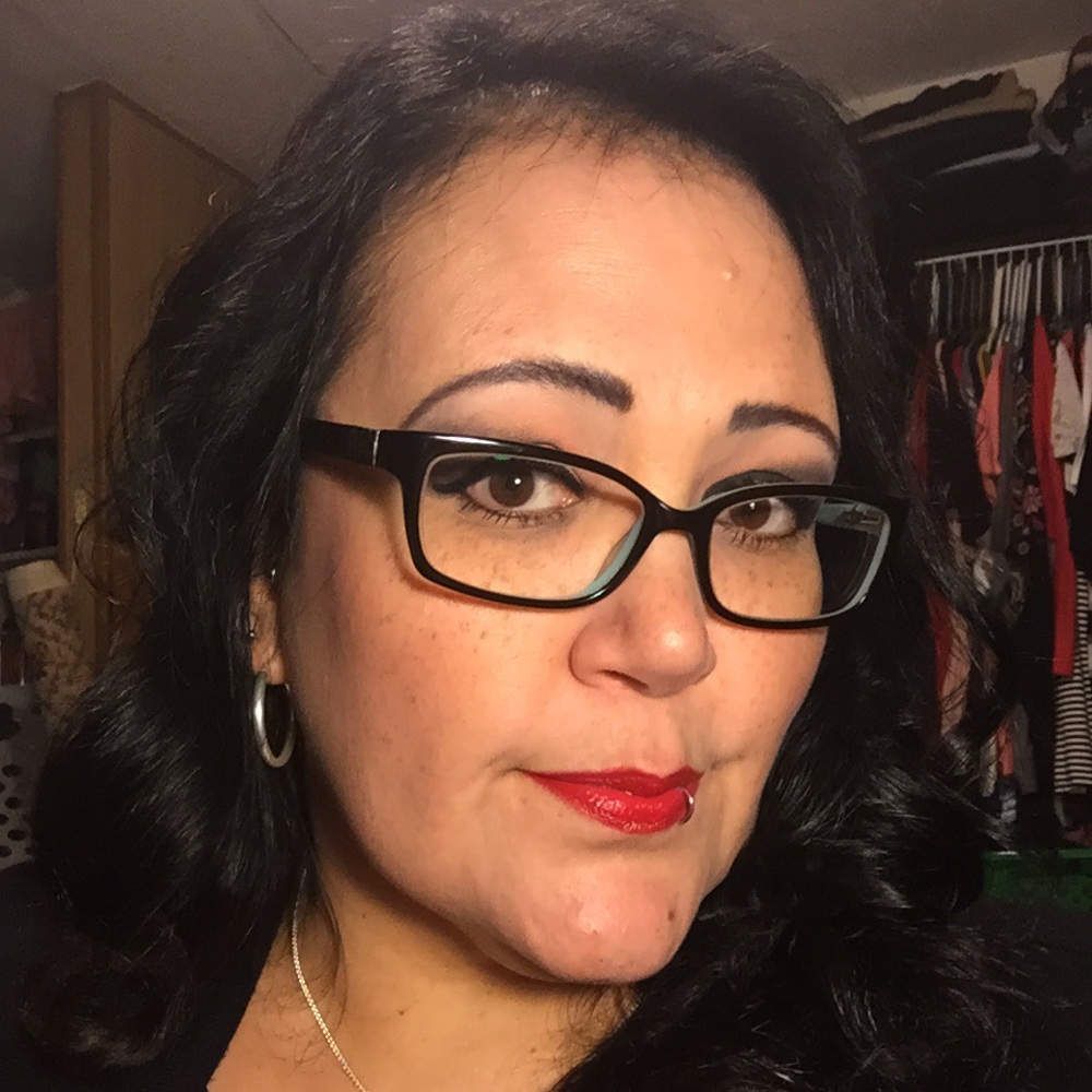 Meet your Posher, Tina