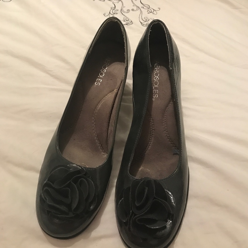 Aerosoles gray pumps