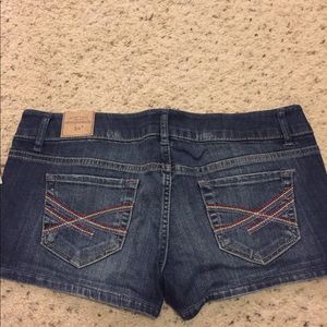 AEROPOSTALE Jean shorts size 3/4. NWT