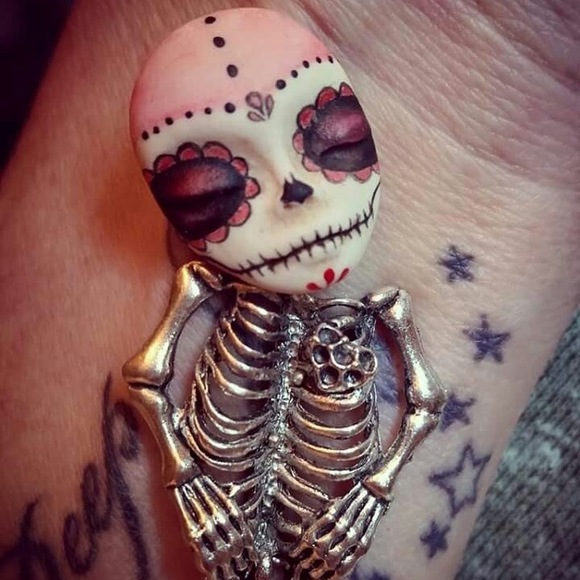 Meet your Posher, Elizbethanne - Picture 1 of 1