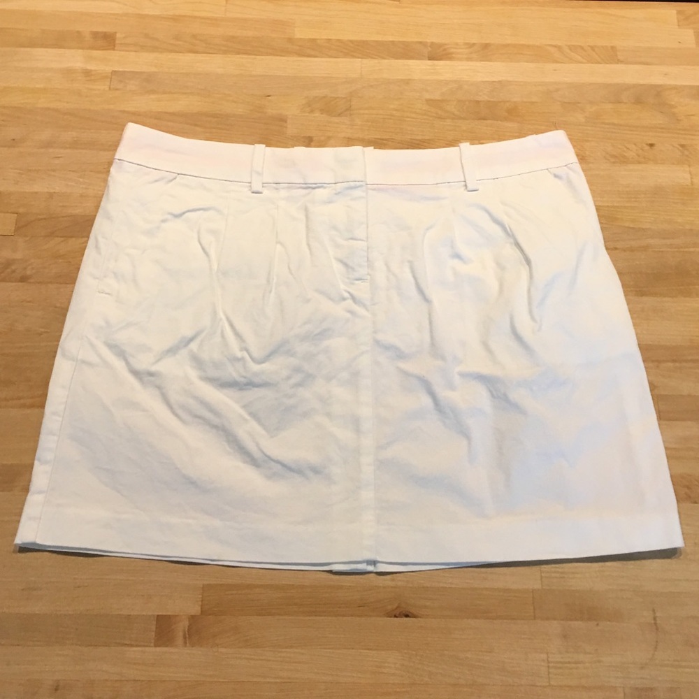 White Vineyard Vines Skirt
