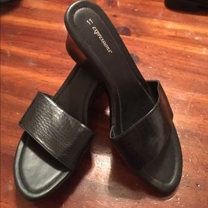 Brand new black wedge flip flop