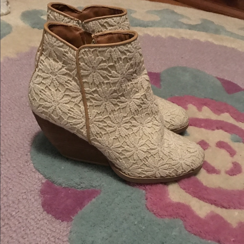 Cream lace floral booties from ModCloth