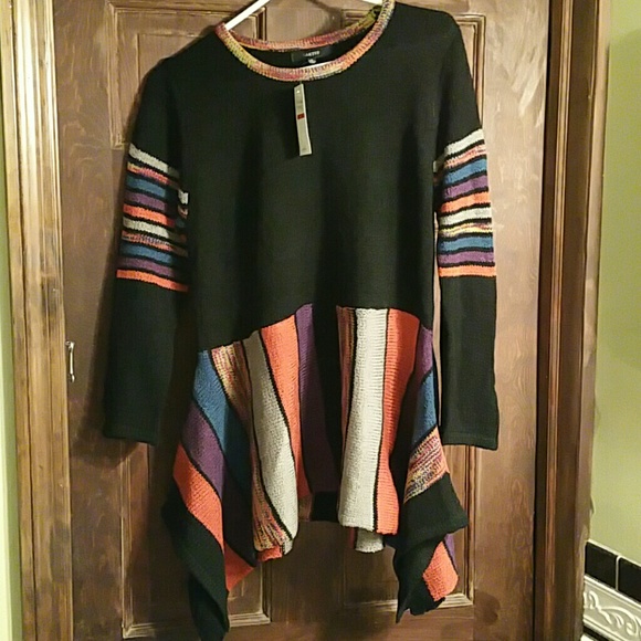 Tops - GORGEOUS, UNIQUE SWEATER BLK&STRIPES, DRAPED SIDES
