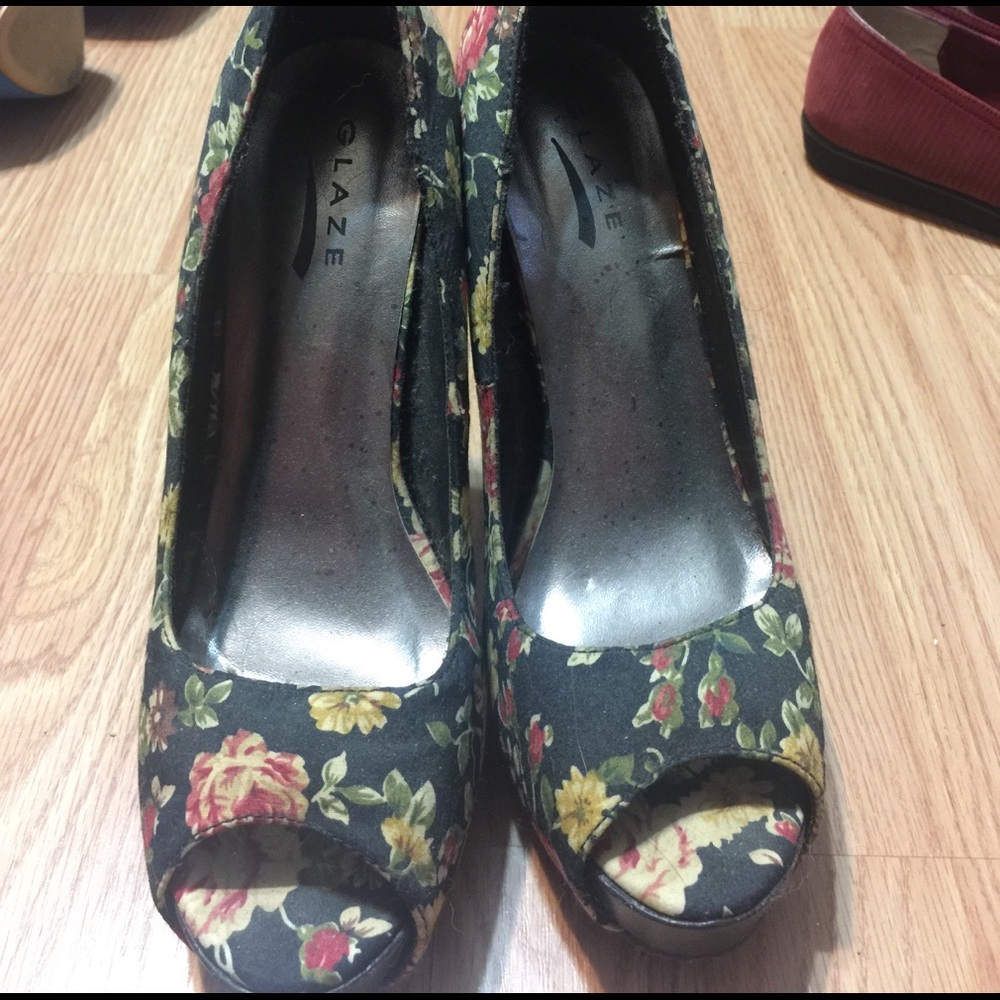 Flower heels