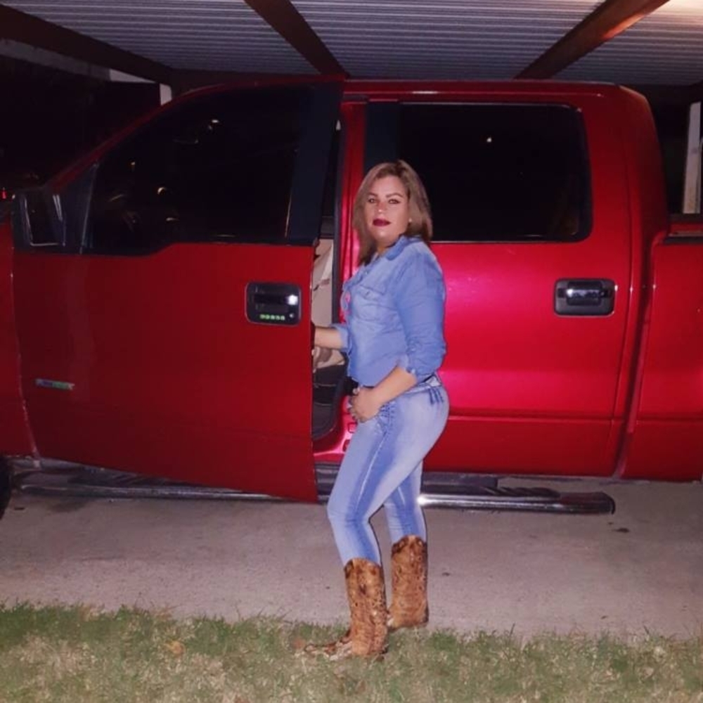 Meet your Posher, Gysla