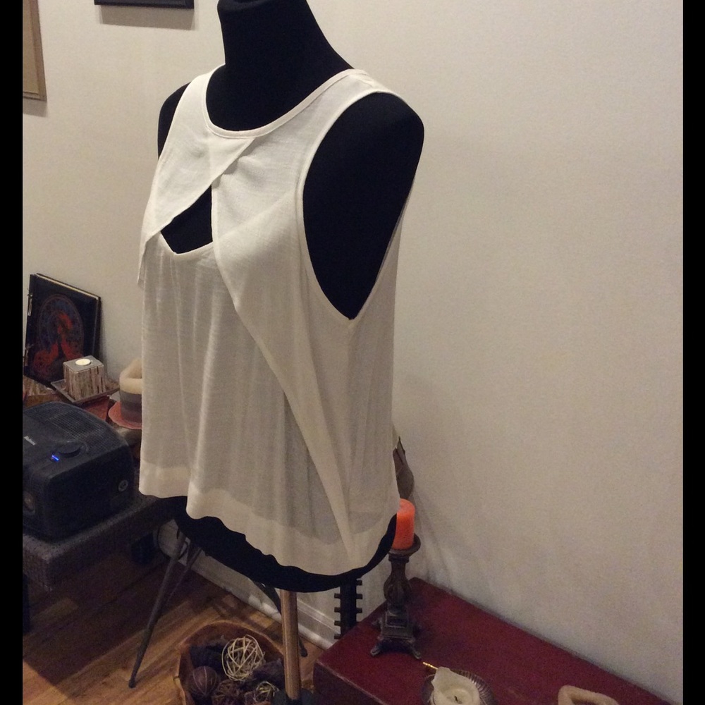 Free People White Peep-Hole Tank - Picture 3 of 6