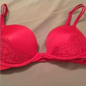 Victoria's Secret Very Sexy Push Up 32B