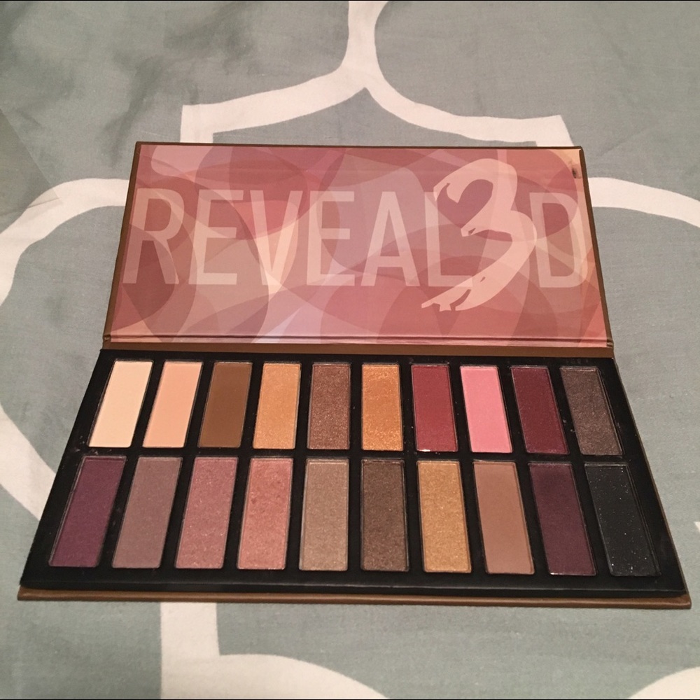 Eyeshadow Palette. never used