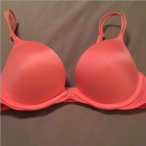 Victoria's Secret Very Sexy Push Up 32B
