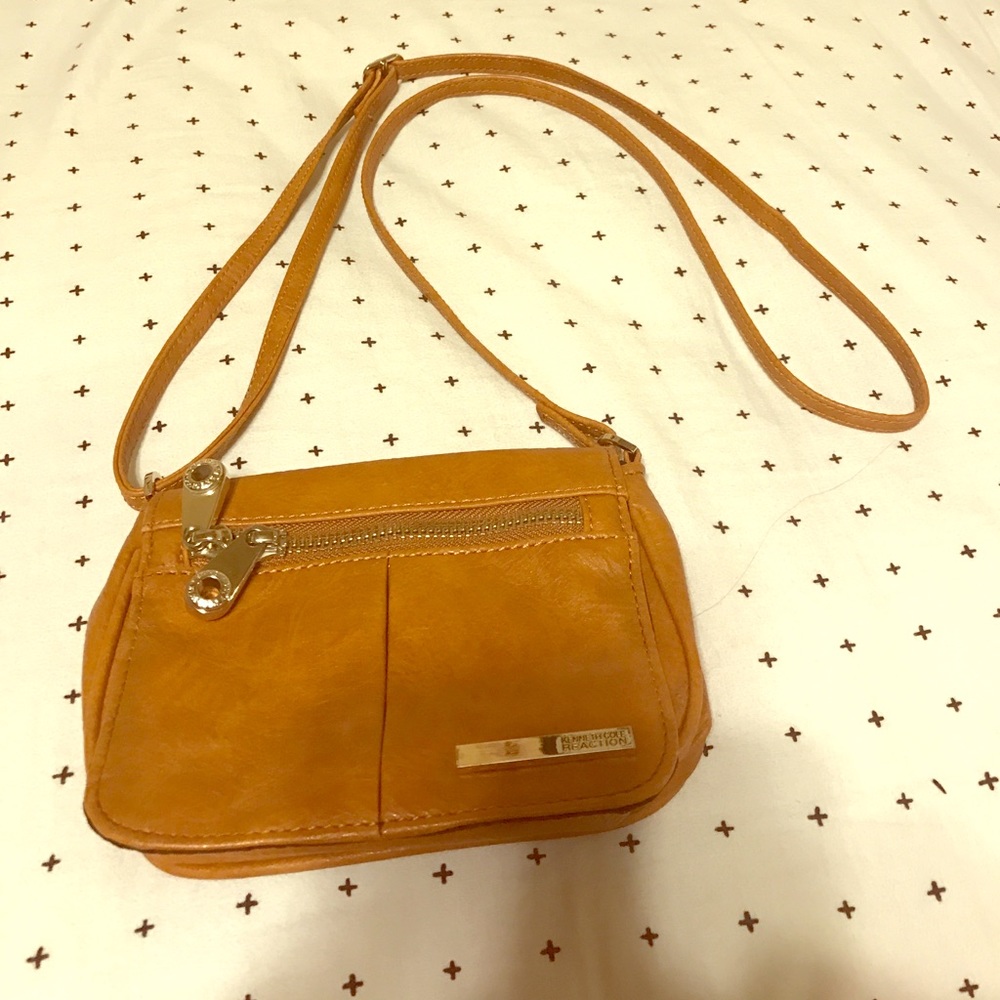 Kenneth Cole Reaction cross body bag