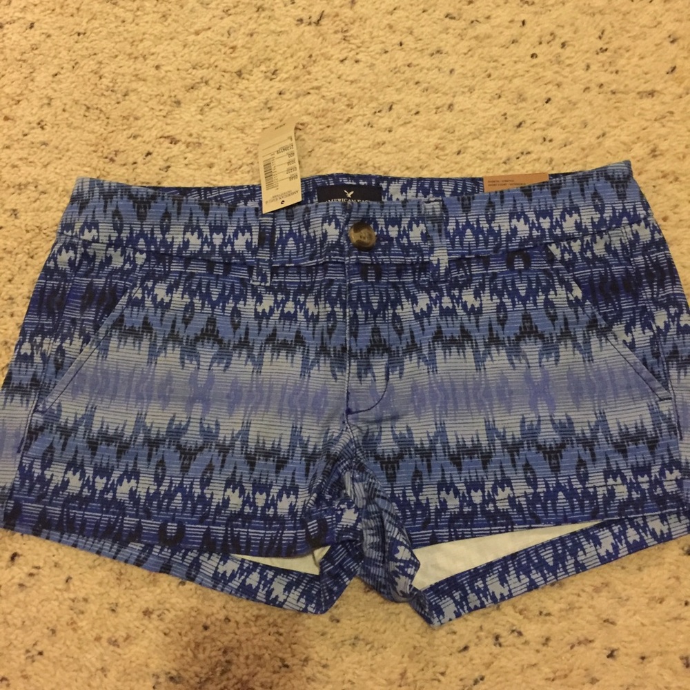 American eagle shorts. Size 6. NWT
