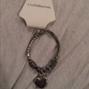 Croft&Borrow heart charm bracelet