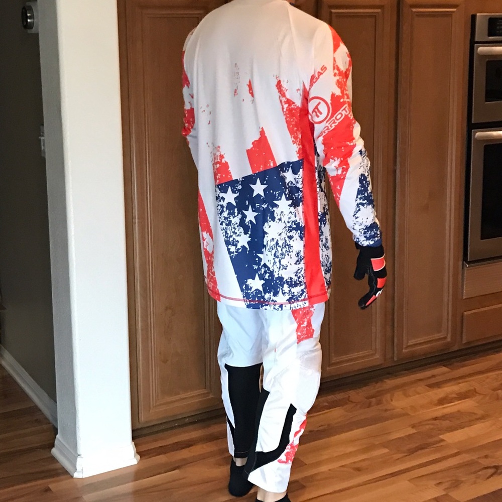 💕SALE💕Gas Gas Dirtbike Gear with Pants  & Jersey - Picture 6 of 7