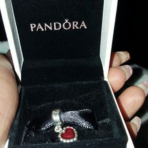 Pandora Forever, fuchsia enamel heart
