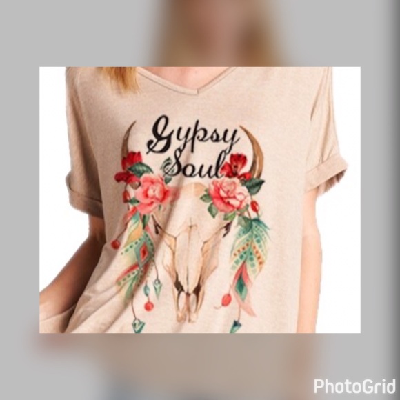 GYPSY SOUL FLORAL CATTLE PRINT TOP - Picture 2 of 3