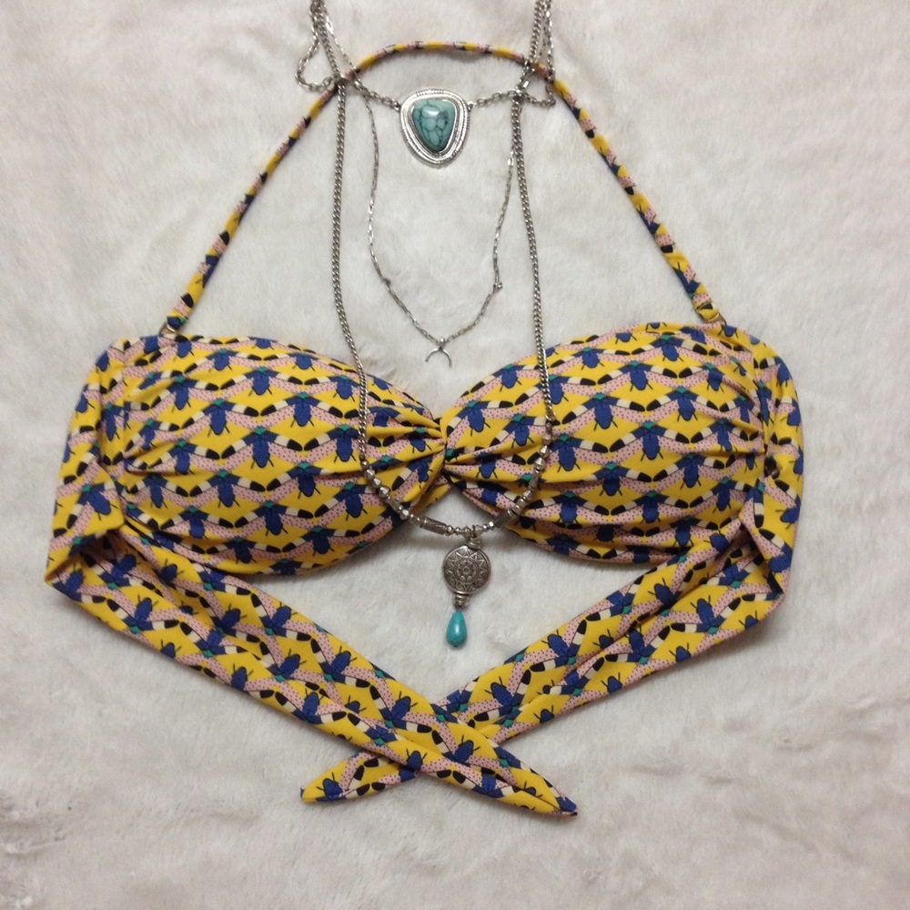 NWOT Dragonfly Bikini 👙 Top - Picture 3 of 4
